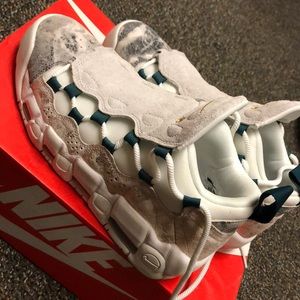 Nike Air Max More Money LX